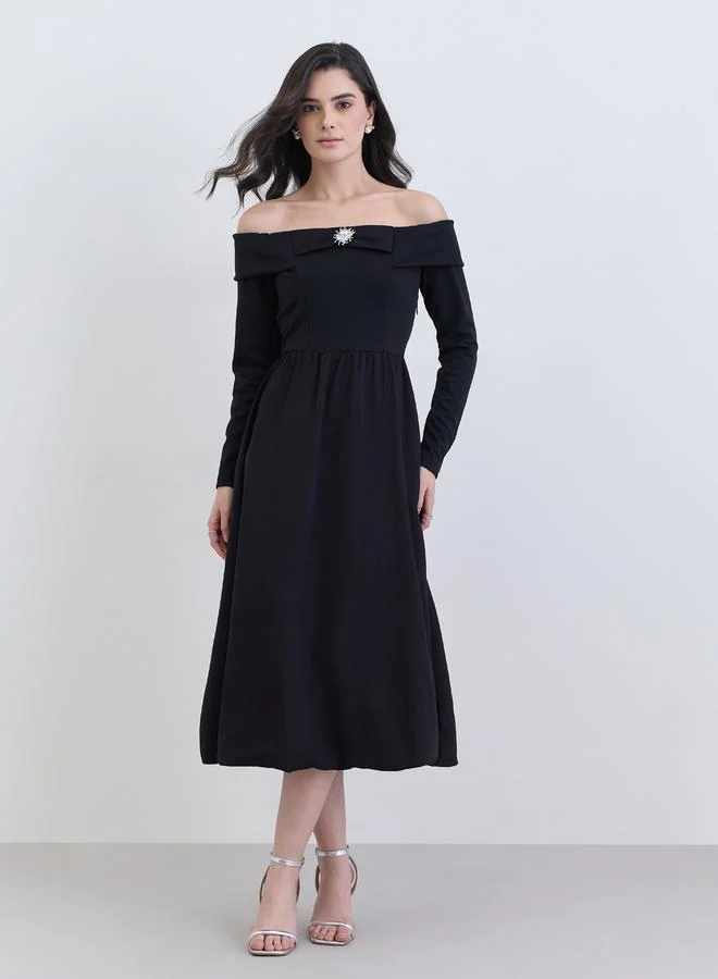 Styli Women Black Off-Shoulder A-Line Midi Dress